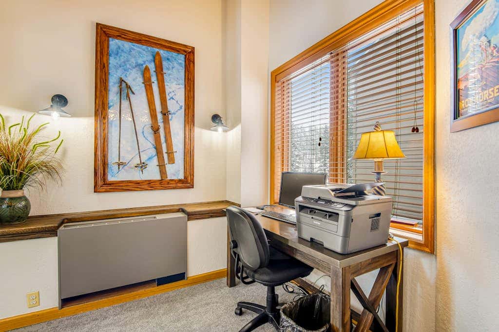 Iron Horse Resort D3084--Studio