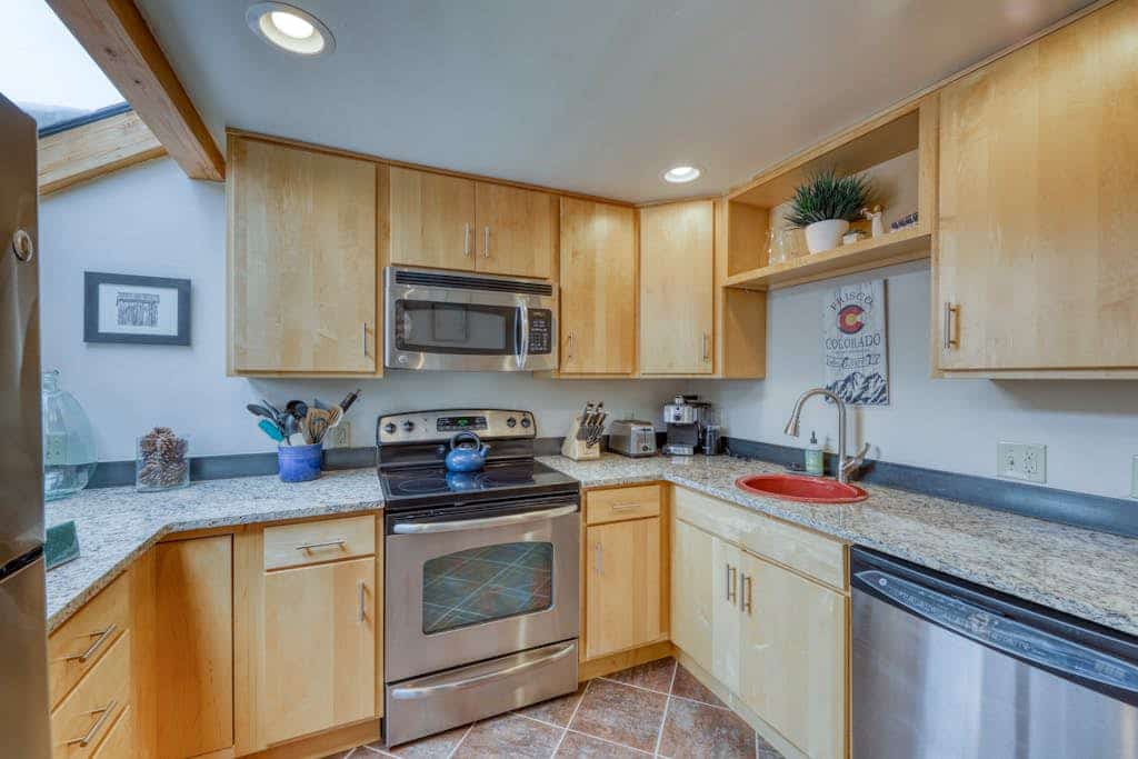 Charming townhome w/shared BBQ & mountain views - walk to downtown Frisco