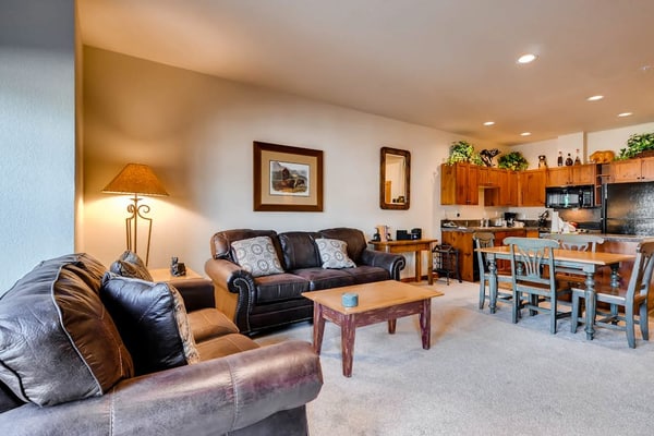 Downtown condo near QuickSilver Lift with river view, pool & hot tubs