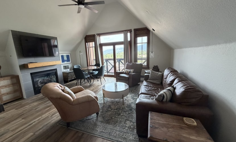 Downtown Breckenridge condo with hot tubs, pool & fireplace - walk to lifts