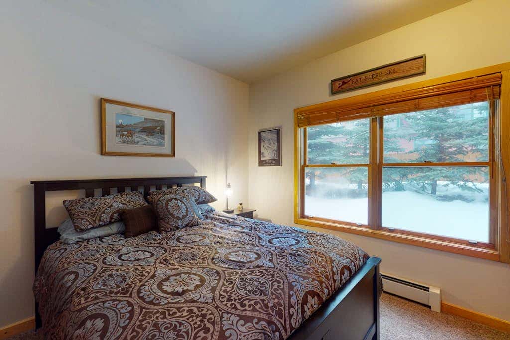 Snake River Village 16