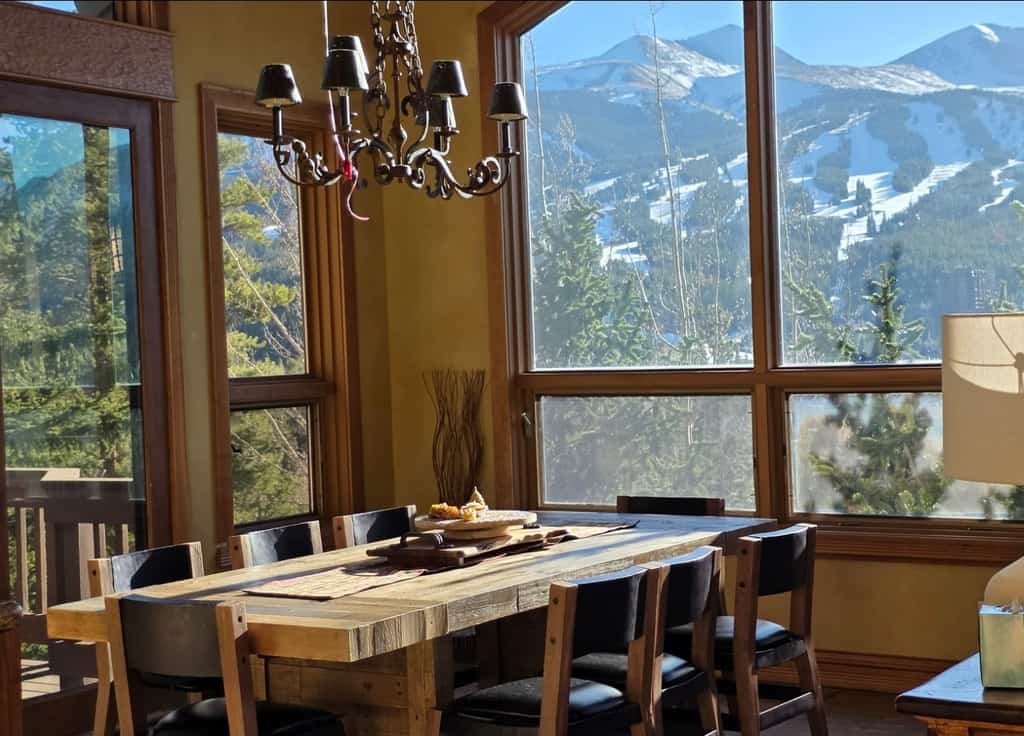 Luxury alpine home in heart of Breckenridge - fireplace, hot tub, pool table
