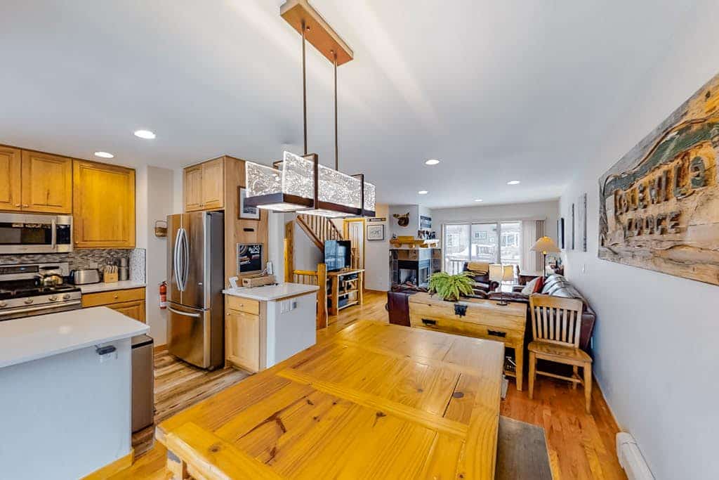 Dog-Friendly Getaway w/Private Hot Tub, Gas Fireplace - Near Winter Park Skiing