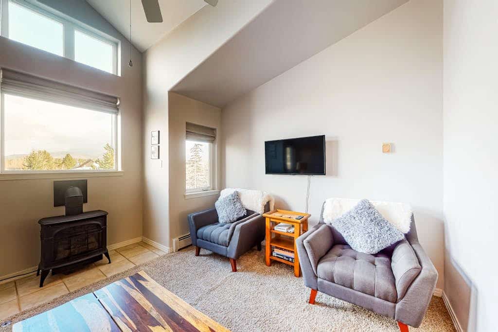 Sunny, Second-Story Condo with a Mountain View, Gas Fireplace, & Free WiFi