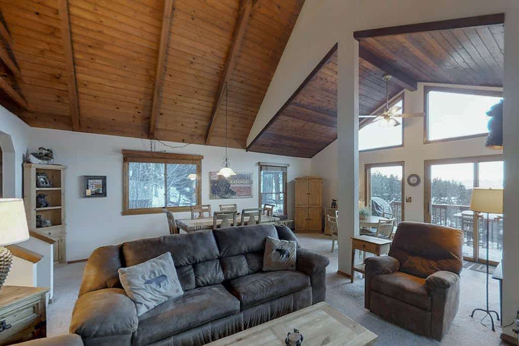 Mountain View Cabin with Two Private Decks, near Purgatory & Electra Lake