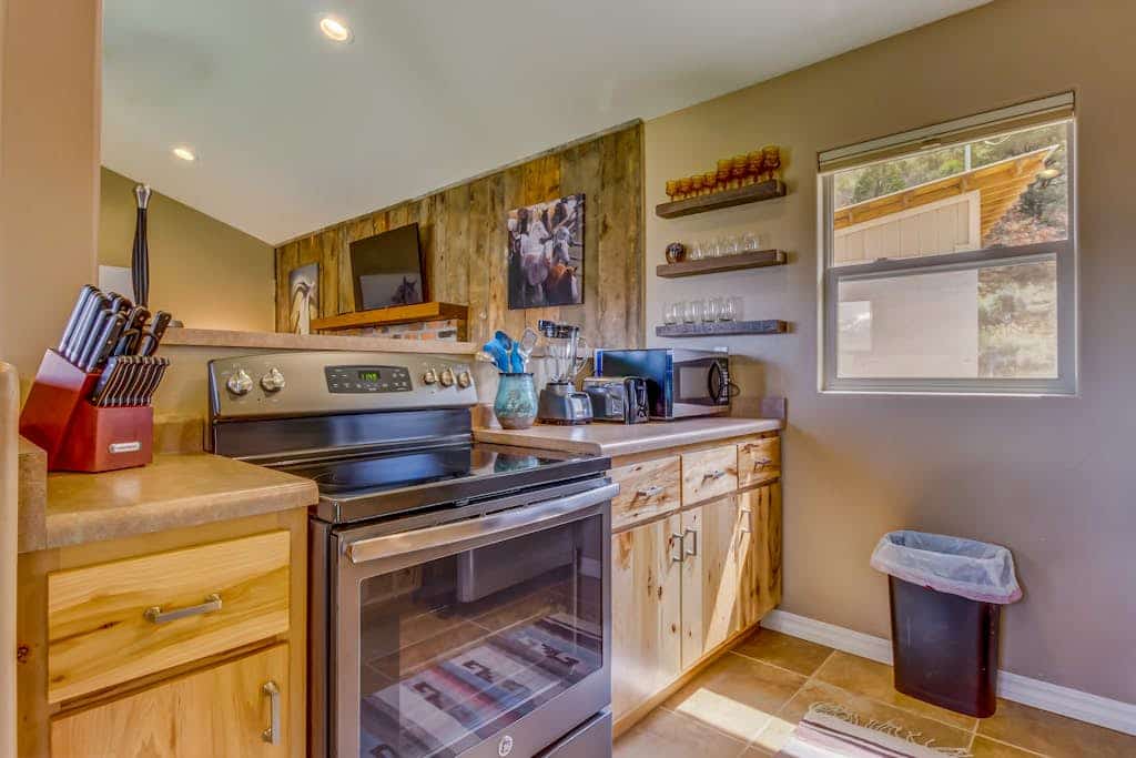 Secluded & newly remodeled Durango beauty close to town with large yard