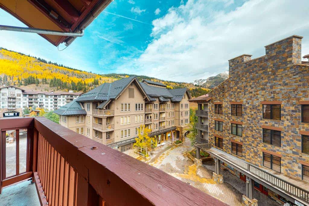 Ski-In/Ski-Out Modern Condo with Shared Hot Tub & Sauna - Views of the Village