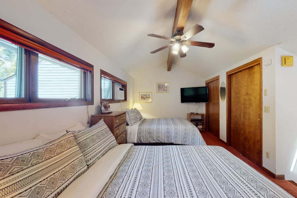 Pine Station 323