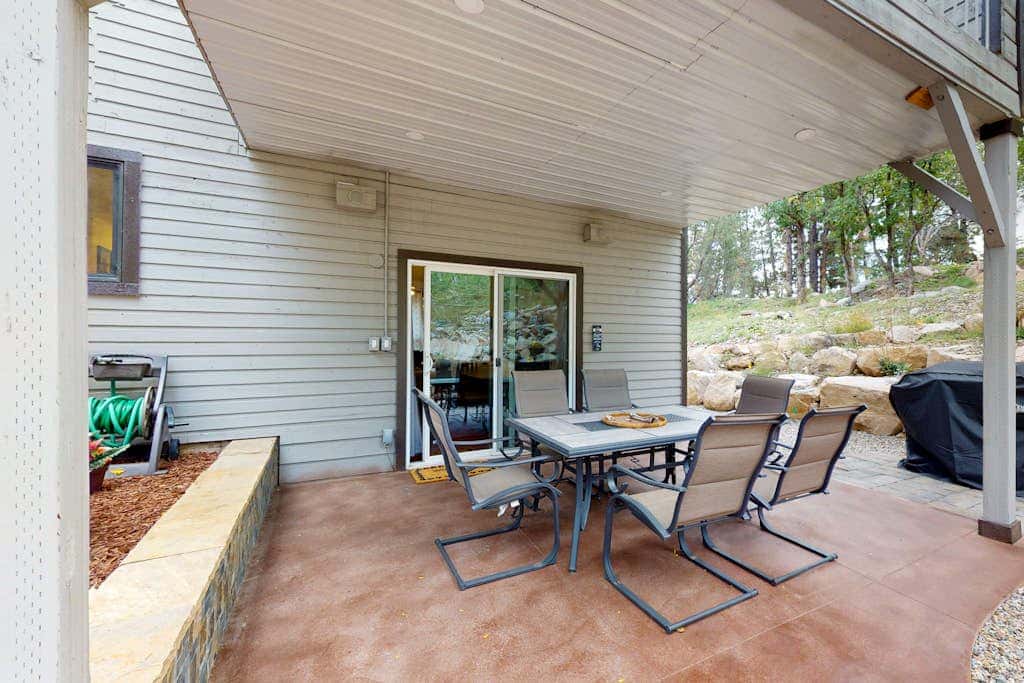 Pine Station 323
