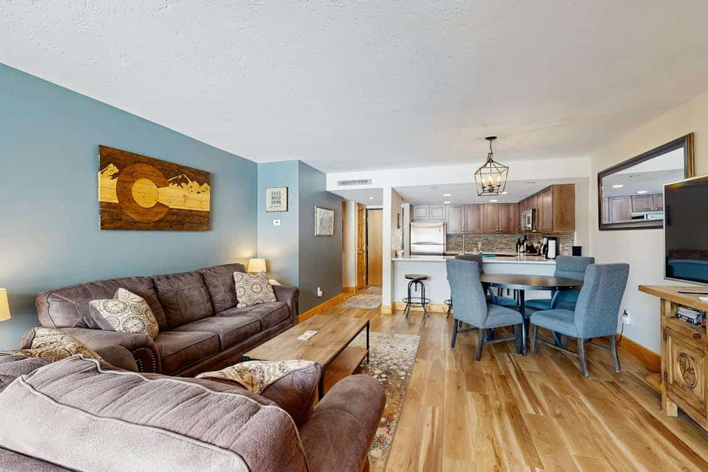 Spacious ski-in/ski-out Copper Mountain retreat with balcony - near dining
