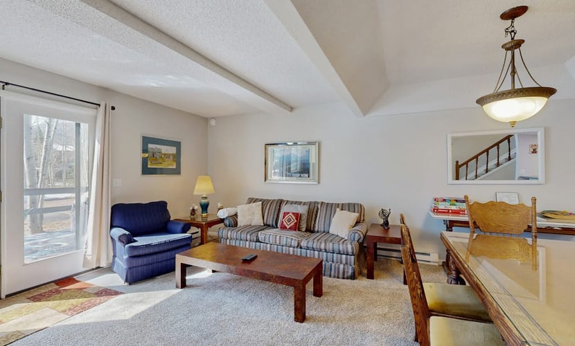 Cozy townhome with fireplace & easy access to outdoor adventure