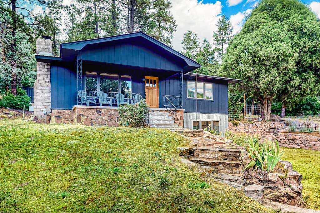 Hermosa Hideaway