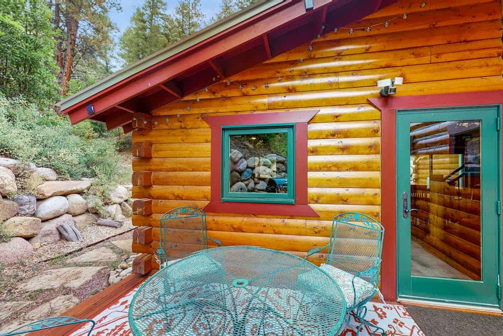Mountain home with gas fireplace, dog-friendly and outdoor deck with BBQ
