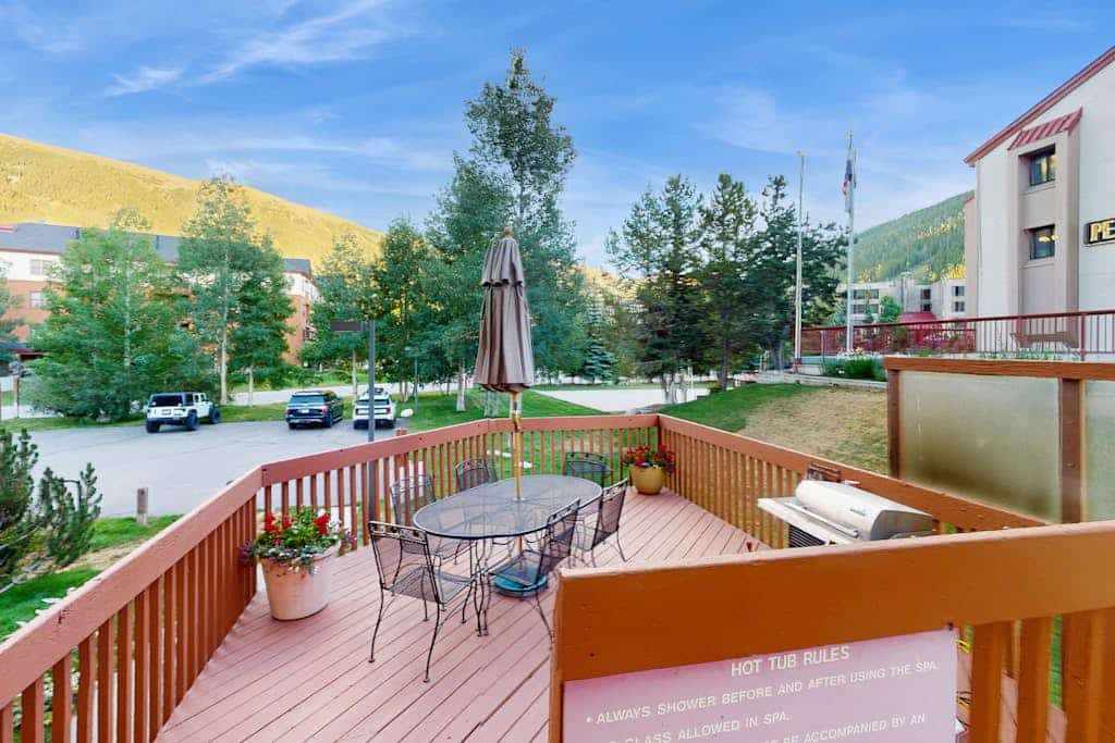 Dog-friendly, ski condo with golf course views, balcony, hot tub & sauna
