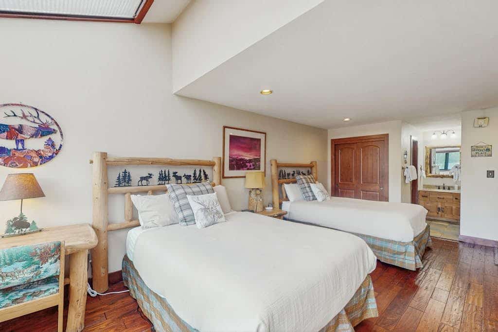 Cozy Copper Mountain Getaway Near the Lifts W/ Shared Hot Tub & Free WiFi