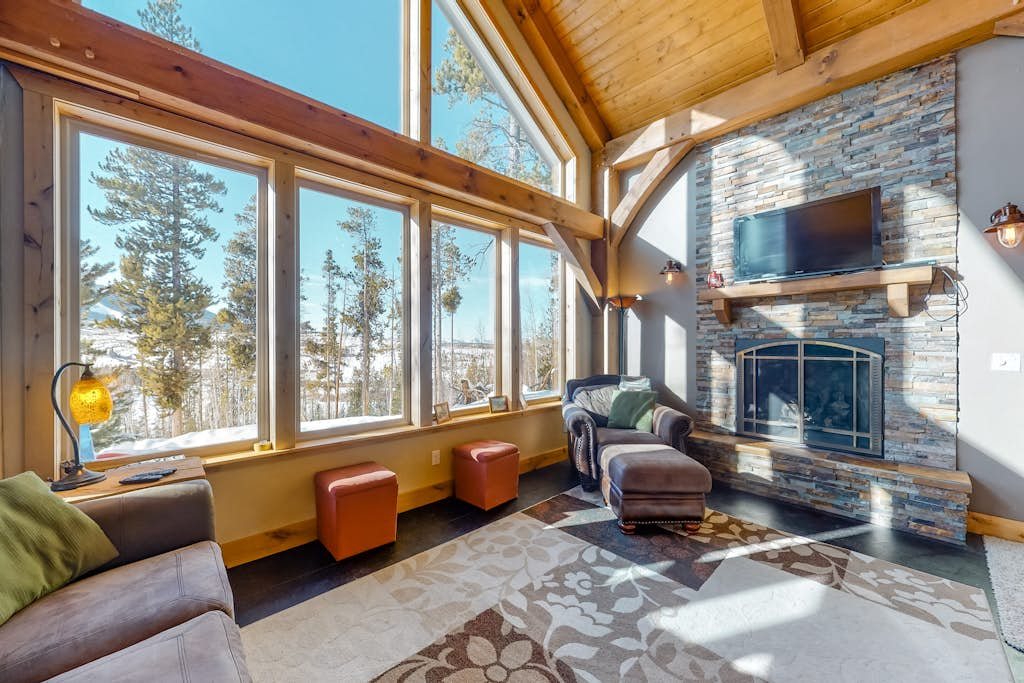 Fraser Cabin in the Woods
