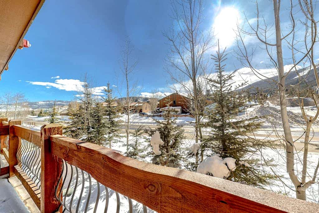 Lovely lake home w/free Wifi/full kitchen/private balcony near Dillon Reservoir