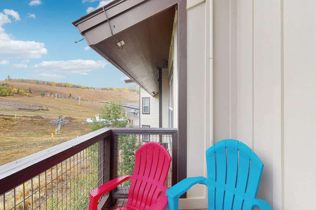 Ski-in/out condo w/ slope side view w/ hot tub and pool access - steps to lifts