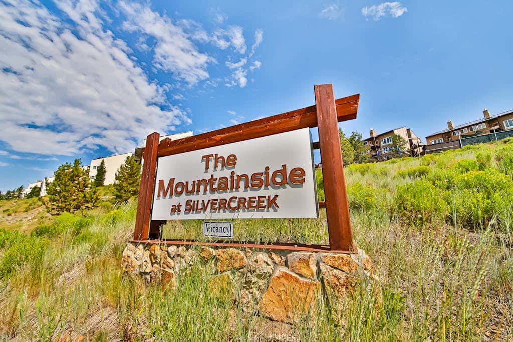 Mountainside 037