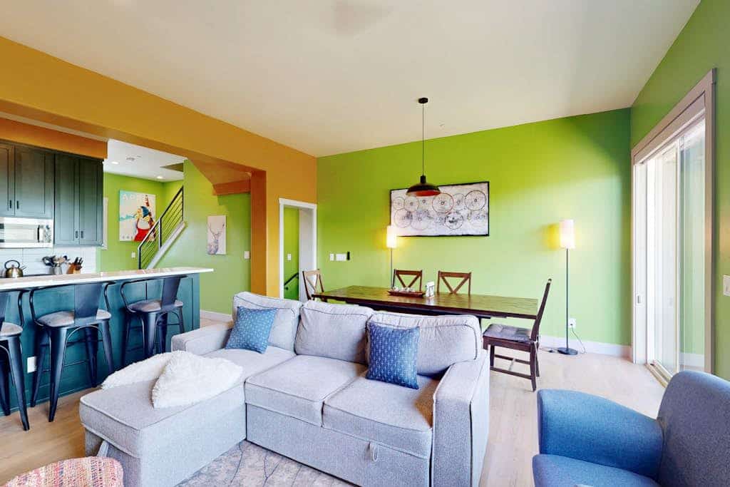 Charming townhome in central locale with fireplace & balcony - dog-friendly
