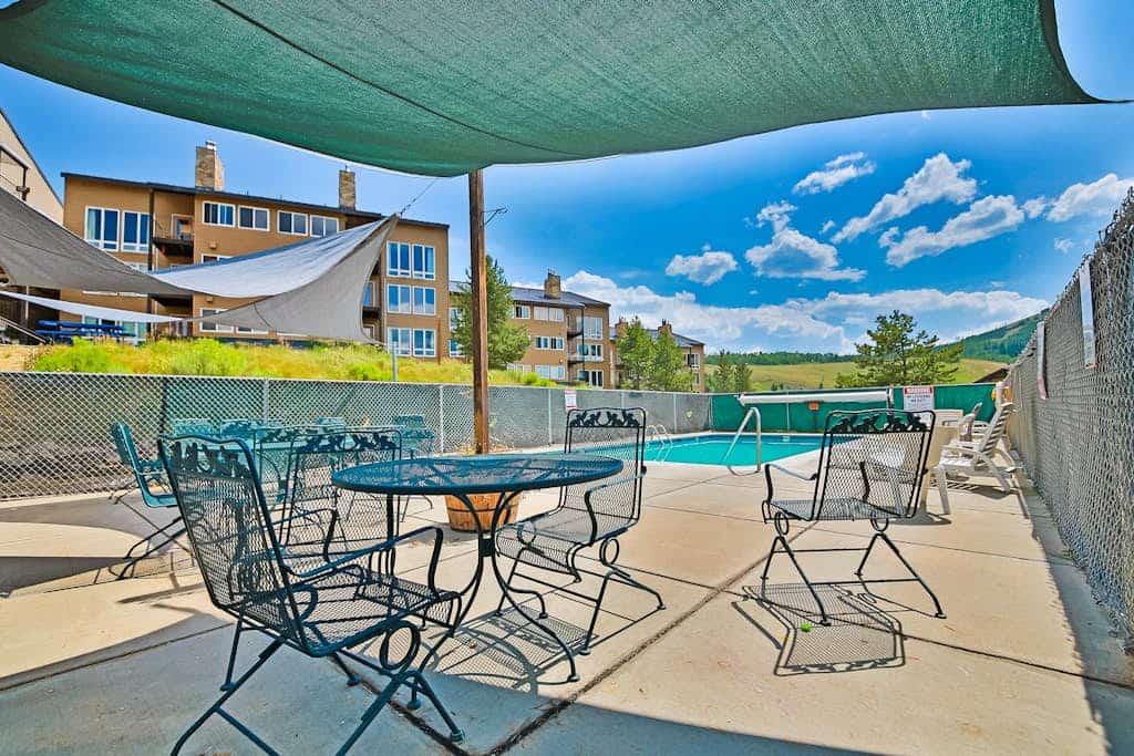 The Mountainside - Unit B47 with a private indoor hot tub, views, & pool