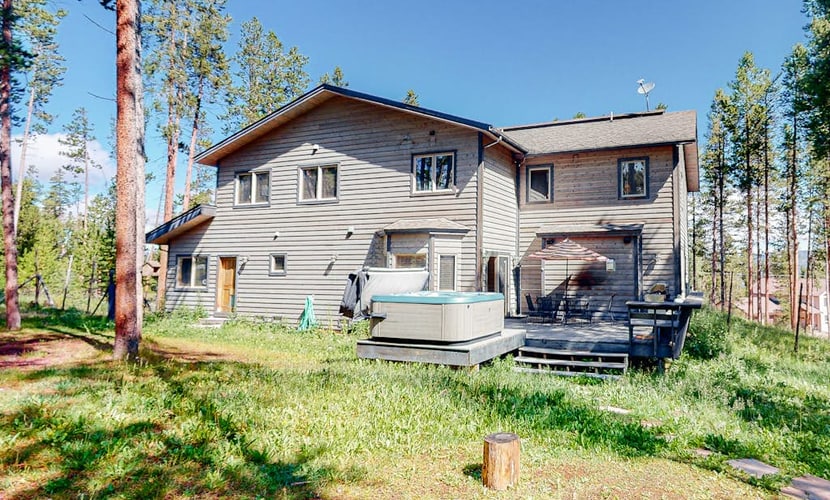 Tree-Lined Home with Private Hot Tub, Gas Fireplace, Shuffleboard & WiFi