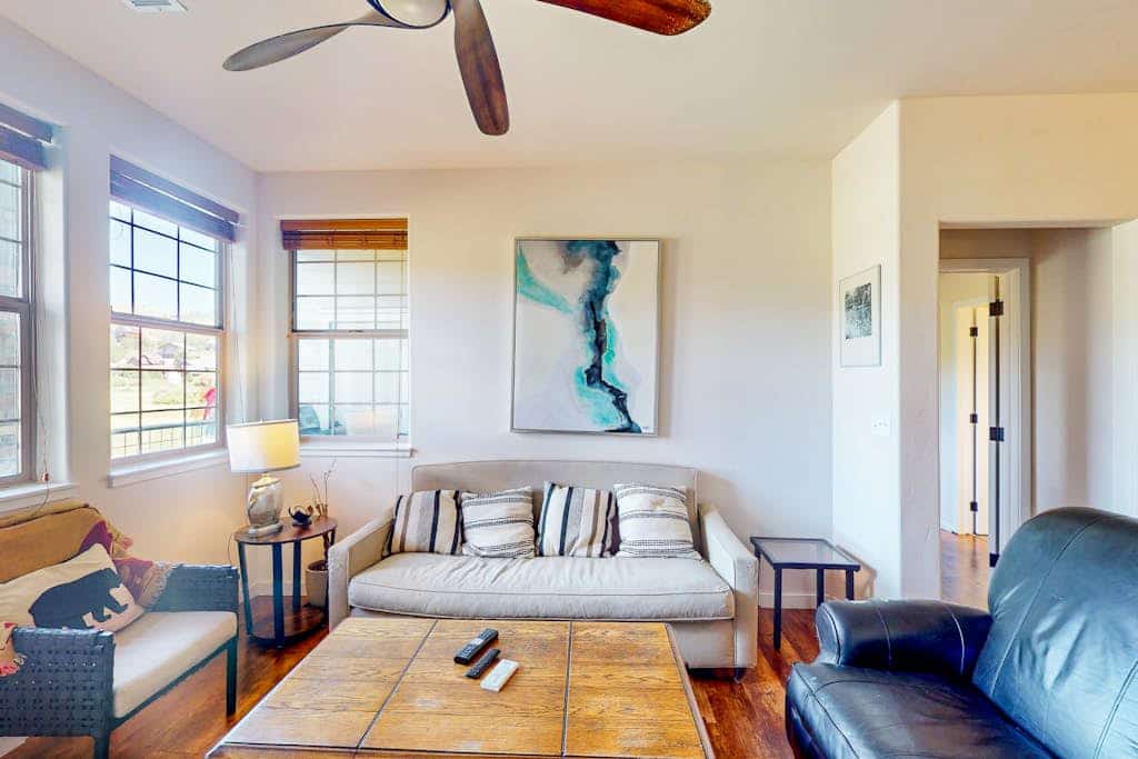 Exceptional Mountain Condo with Community Pool and Hot Tub - Dogs OK