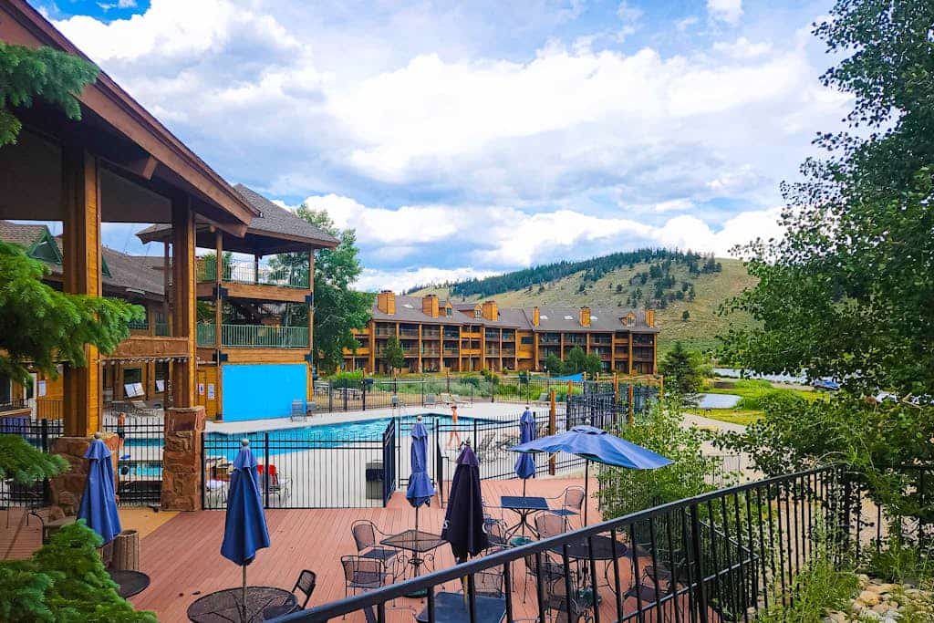 2-story condo with loft, balcony, indoor & outdoor pools, game room, gym, W/D