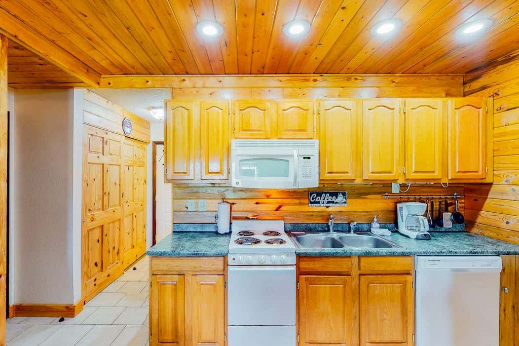 Silver Lodge B