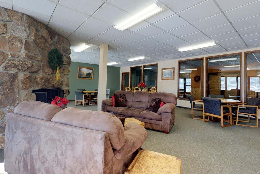 Silver Lodge B