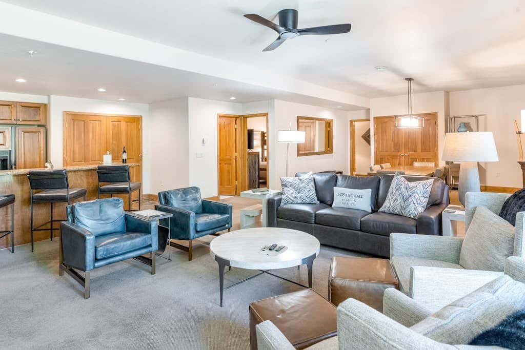 Christie Club 306
