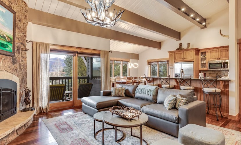 Elegant condo near the gondola with fireplace, pool