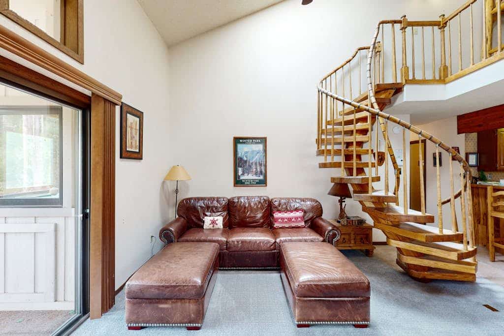 Cozy Rustic Condo with Scenic Views & Modern Amenities in Winter Park