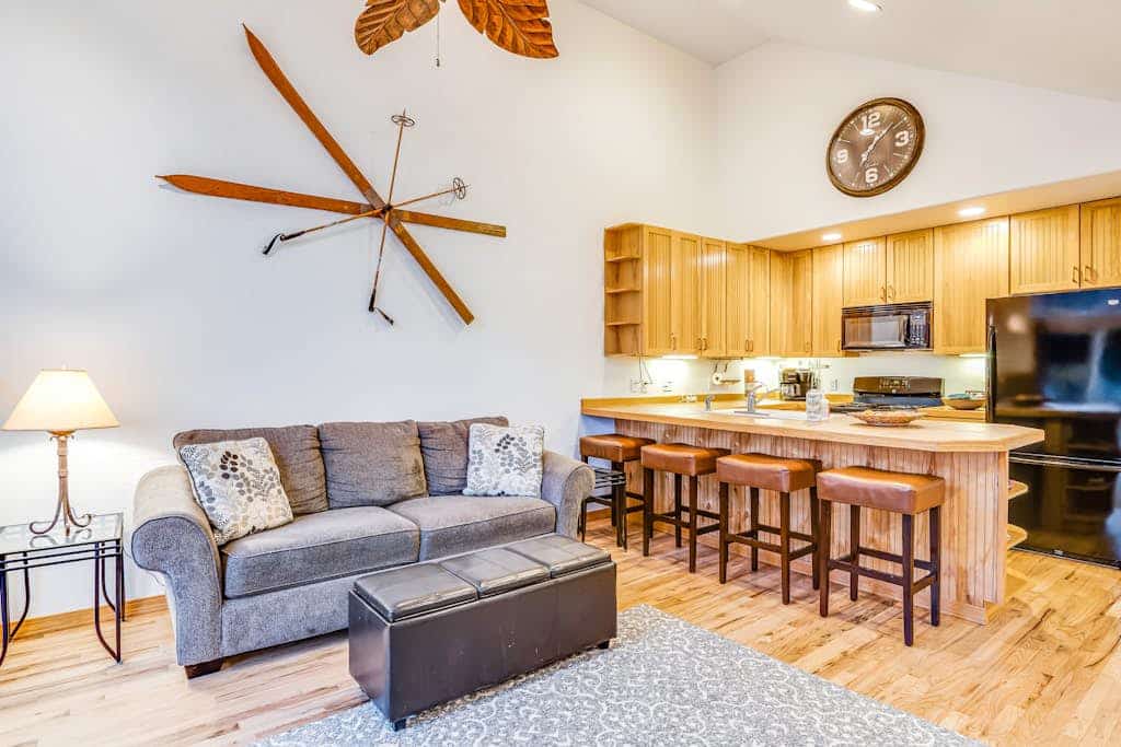 Lakeview escape w/ massive deck, high-speed WiFi, and great location near town