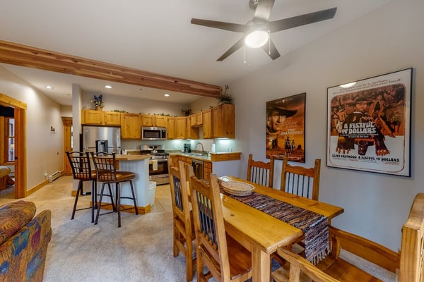 Condo Just Steps from a Free Ski Shuttle, Shared Pool and Hot Tubs