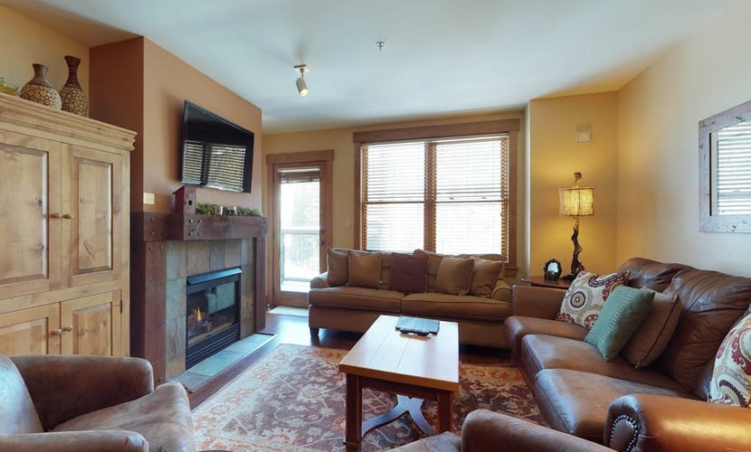 Condo with Shared Pool, Sauna & Hot Tub, WiFi, and Washer/Dryer - Walk to Gondola