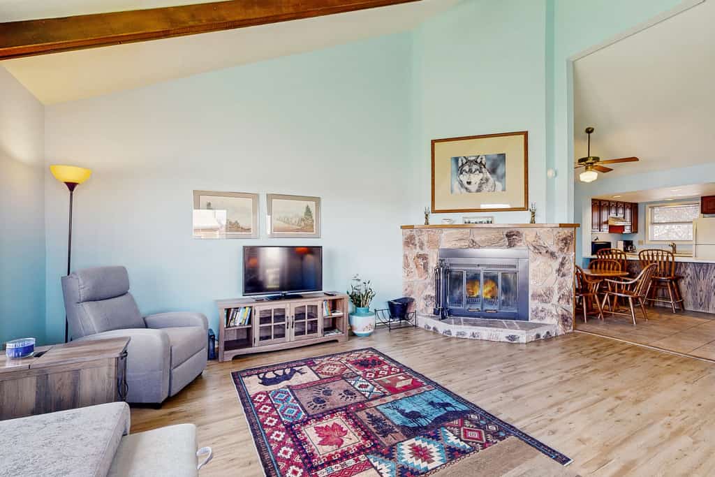 Dog-friendly condo w/ covered porch & views - near golf, lakes & ski