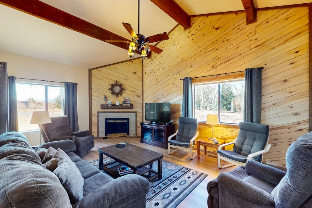 Pines 4058