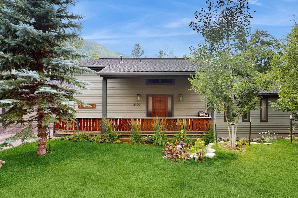 Booth Falls Estate (Chalet + Bungalow)
