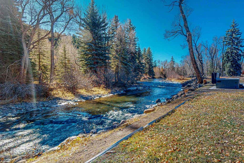 Rainbow River Retreat