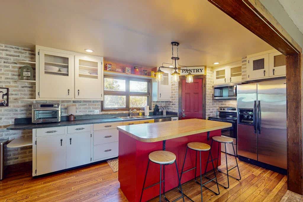 Mountain View Home & Apartment w/ fire pit, air hockey, foosball near Wolf Creek