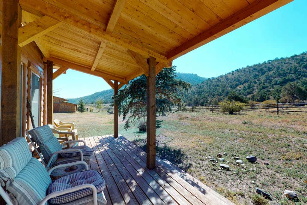 Beautiful mountainside home & bunkhouse w/ barn, two full kitchens, & free WiFi