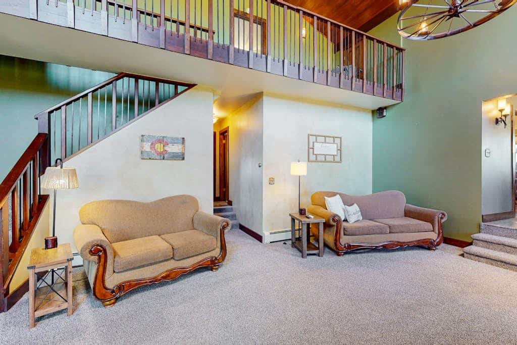 Mountain View Home w/ jetted tub, air hockey, foosball near Wolf Creek