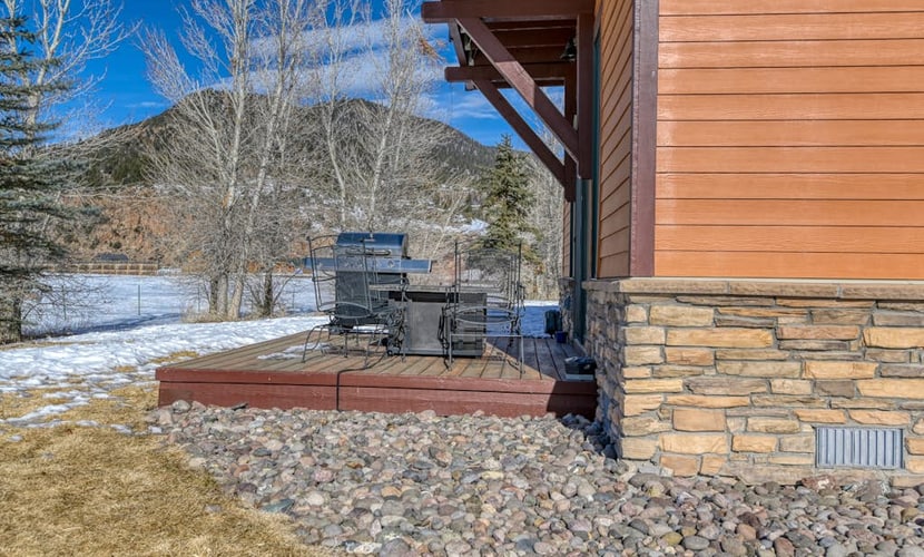Dog-Friendly Golf Course Front Home w/Free WiFi, Gas Fireplace, W/D, & Gas Grill