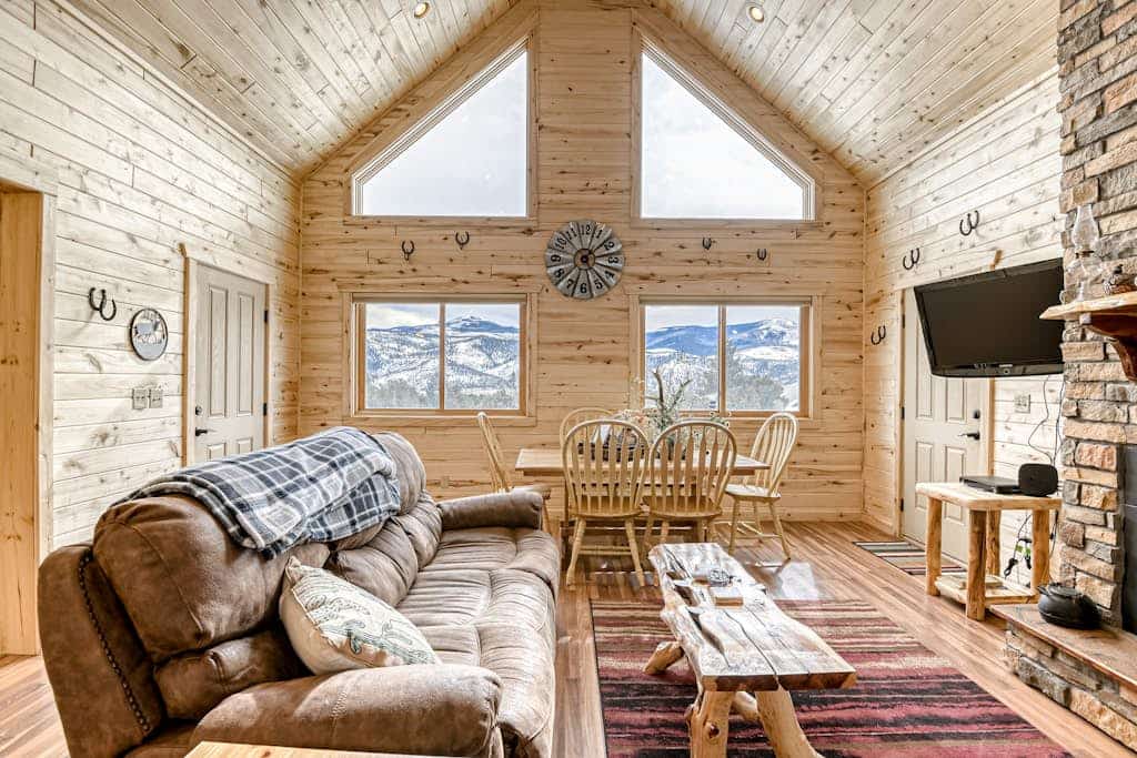 Mountain View Home w/ Fantastic Setting, Fireplace, WiFi, W/D & Two Decks