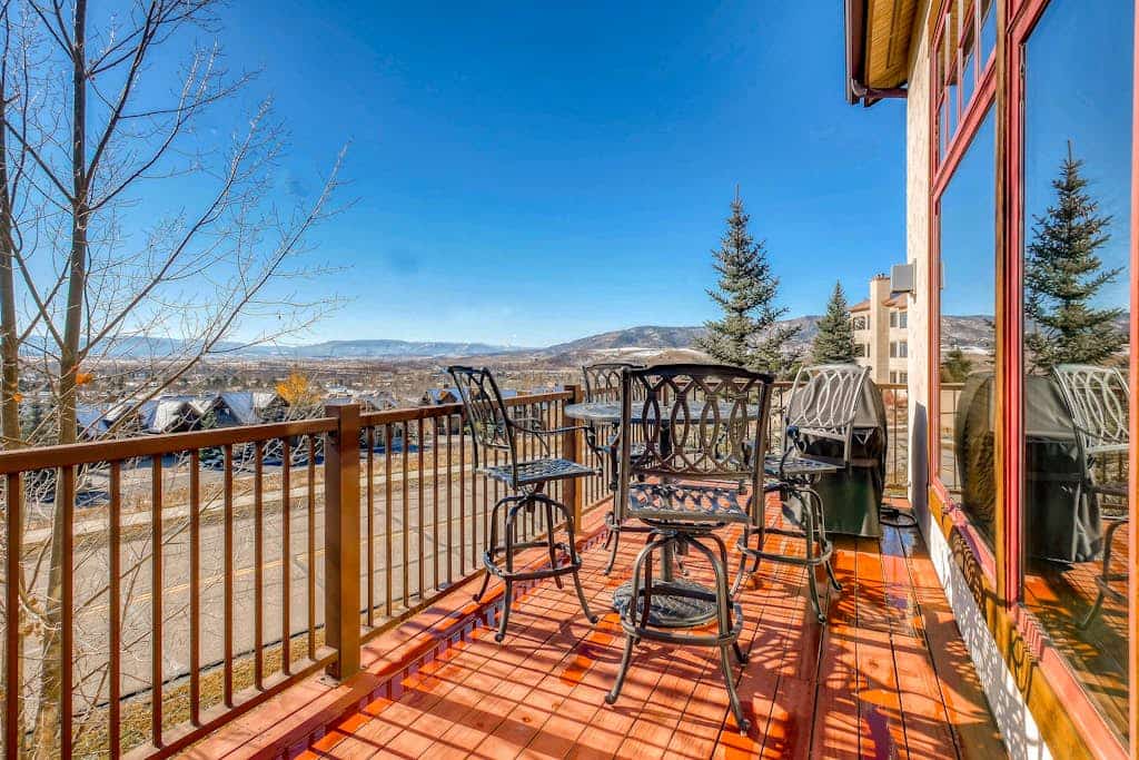 EagleRidge 1467 Walk-to-lift townhome with shared pool/hot tubs/gym/shuttle