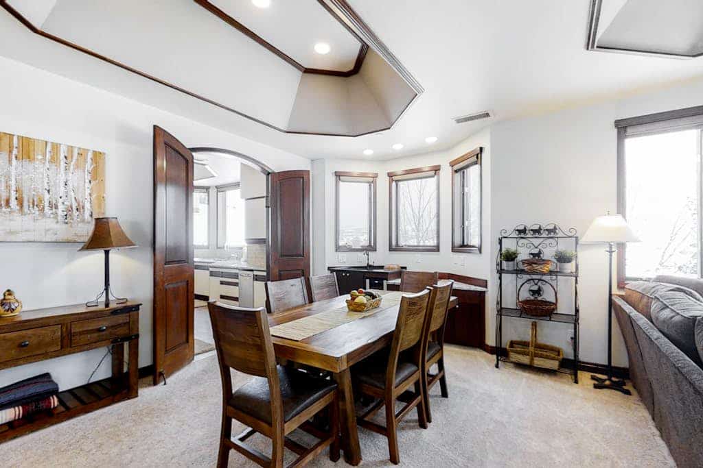 Ultimate mountain penthouse with hot tub, fitness, pool, & winter shuttle
