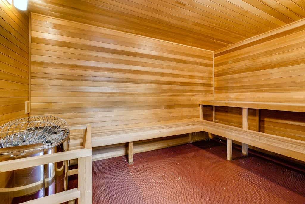 Beautiful & plush condo across the street from the gondola with pool & hot tub