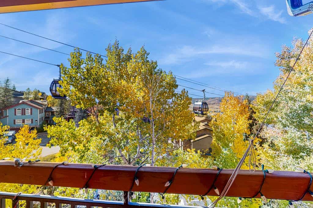 Multi-level, ski-in/out condo with mountain view, hot tub, balcony & grill