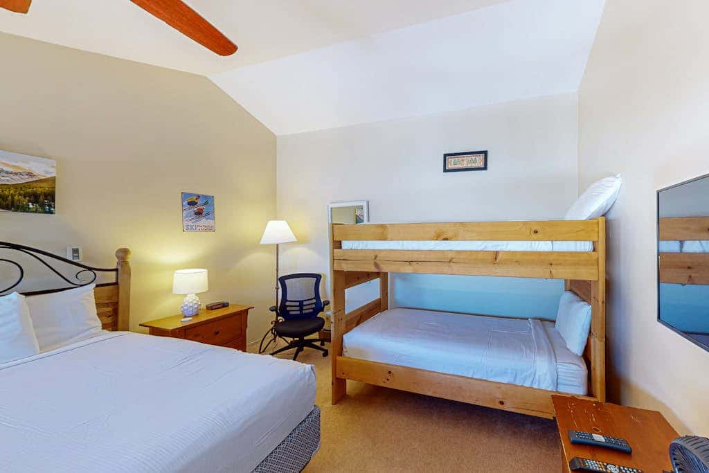 Ski Inn 333